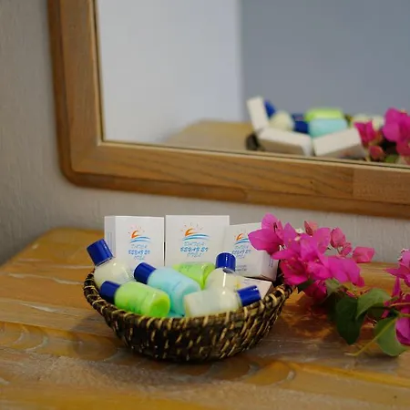 Beyaz Ev Bed & Breakfast Datça